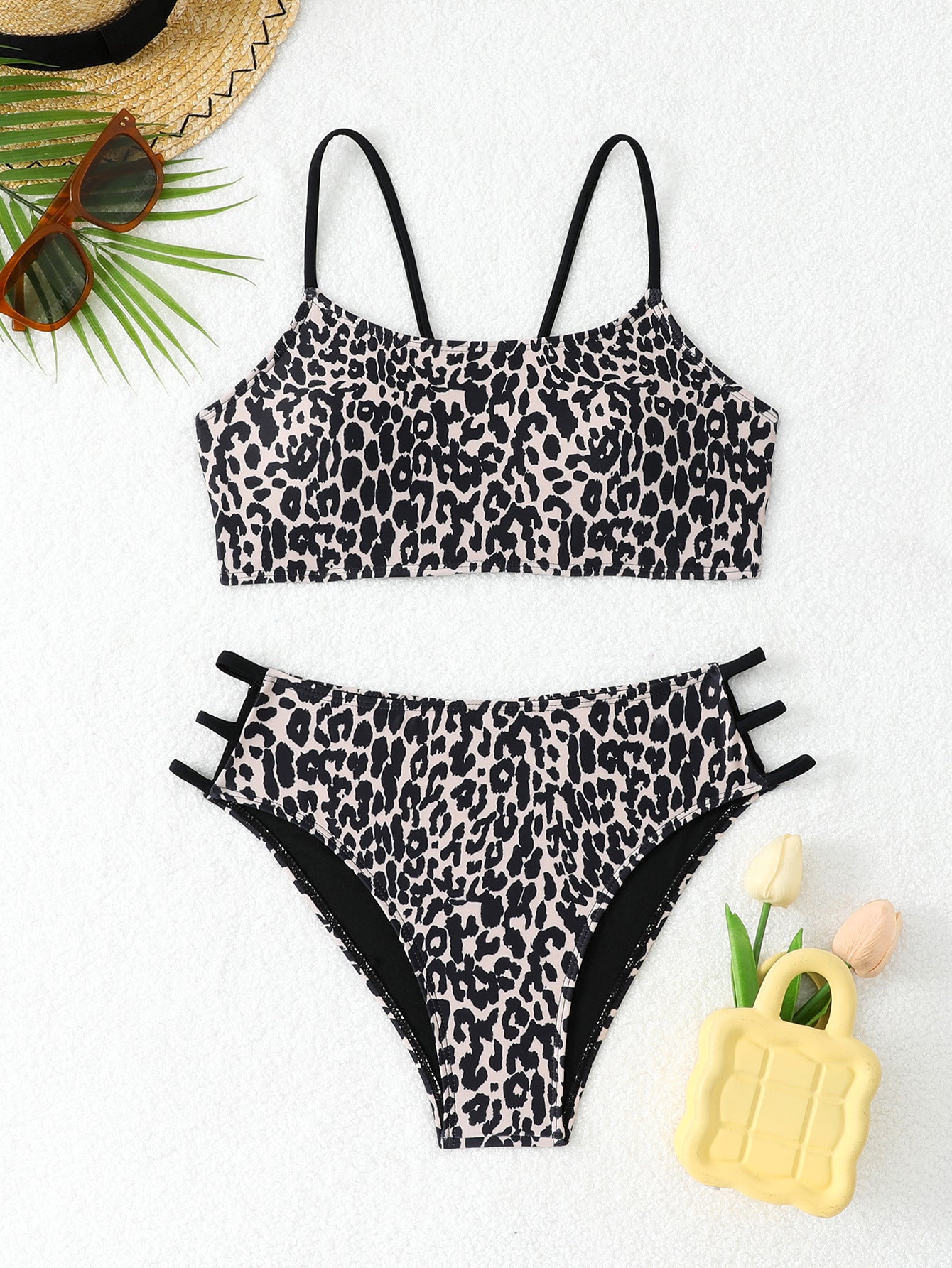 Sexy Two-Piece Separated Bikini Swimsuit for Women