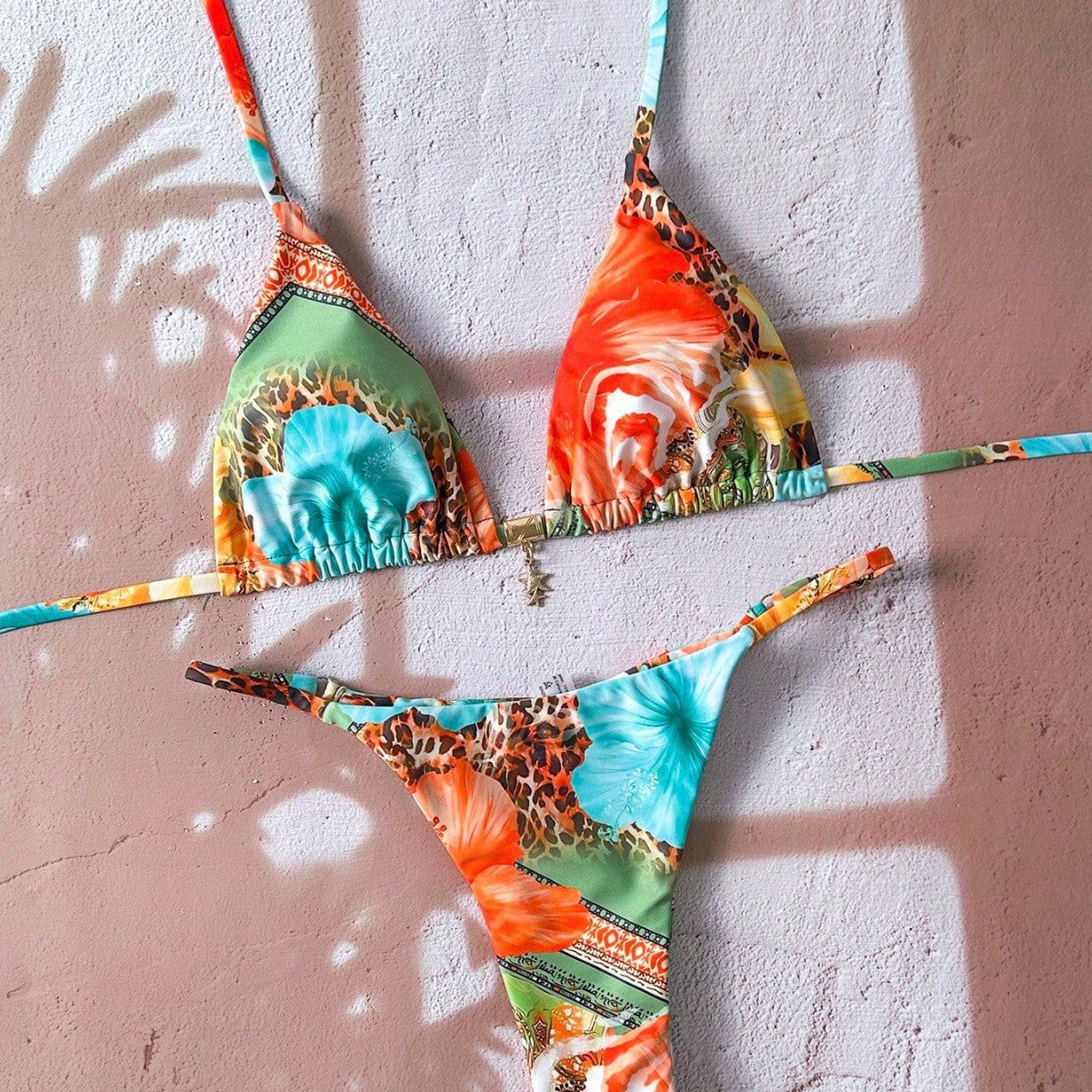 Triangle print suspender neck hanging bikini