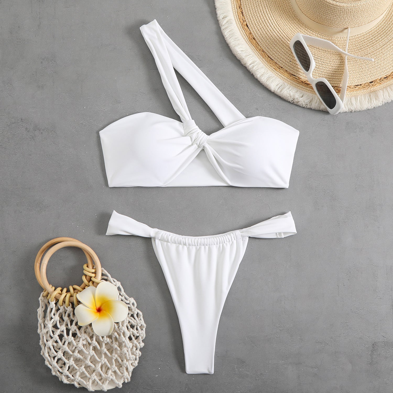Triangular women's neck hanging bikini